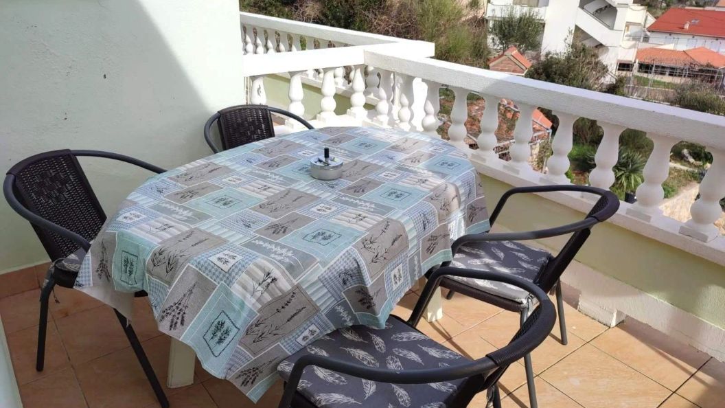 Apartments With Parking Space Palit Rab - 22743 (1)
