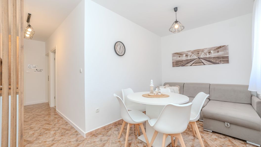 Apartmanok Parkolóhellyel Vir - 22930 (1)