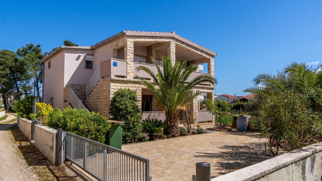 Apartments With Parking Space Vir - 23025 (1)