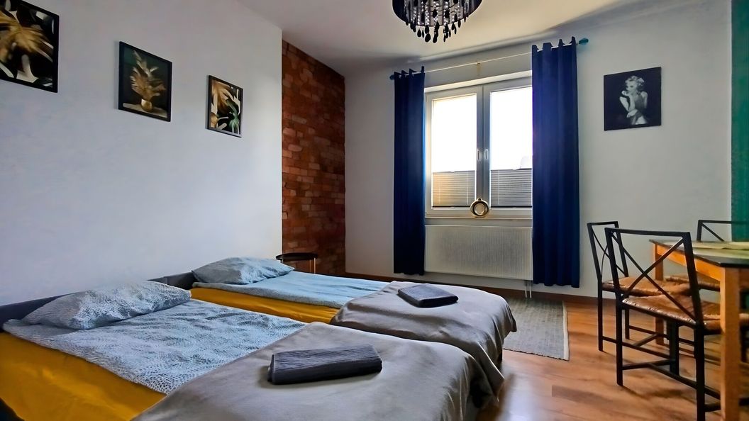 Przestronny Apartament z Trzema Sypialniami Centrum Torunia (1)