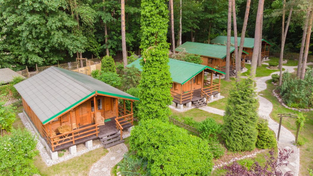 Ośrodek Puszczyk Sieraków Domki drewniane z Bali  (1)