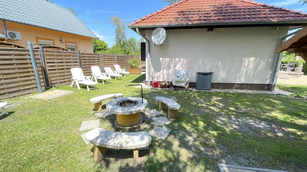 Írisz Apartman Balatonmáriafürdő (1)