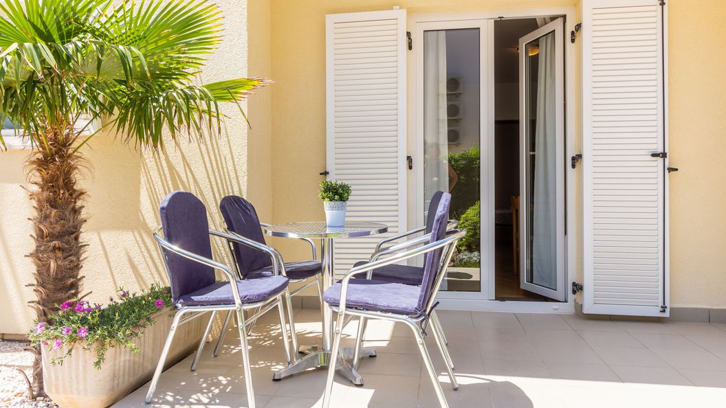 Apartments Josipa Baska (1)