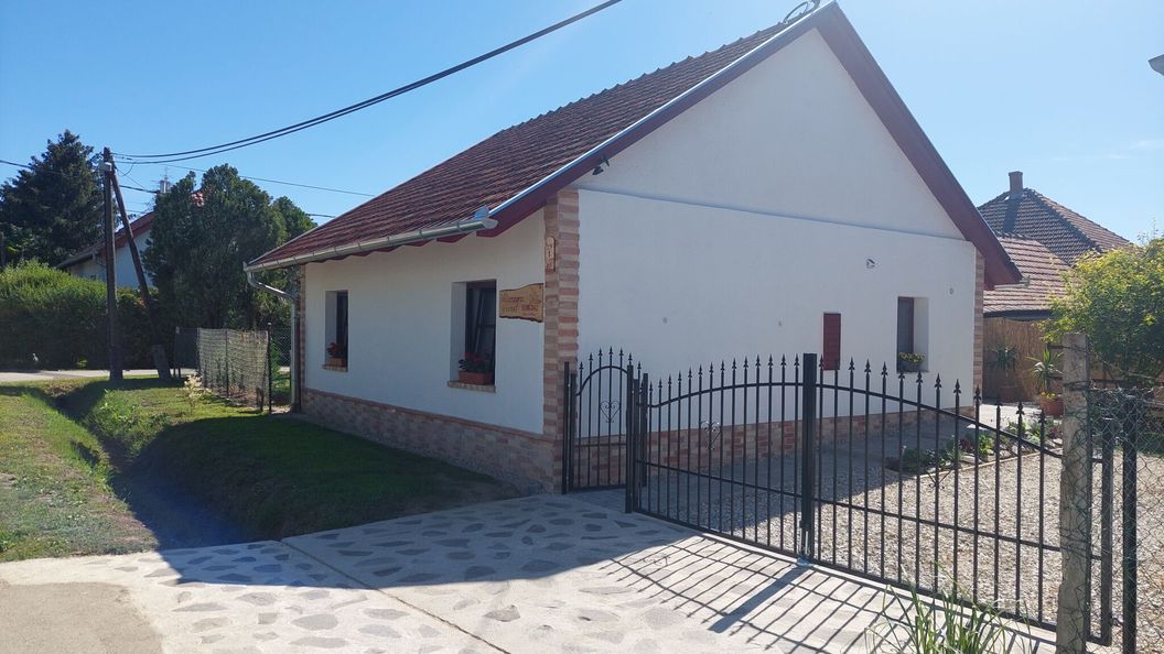 Villanegra Vendégház Abádszalók (1)