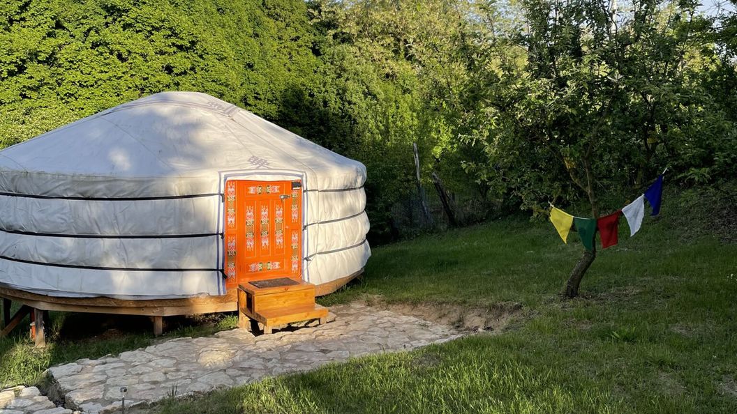 Eleven Jurta Szállás Bakonyszentlászló (1)
