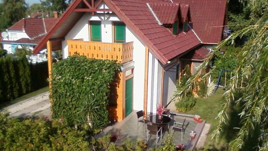 Anna Üdülőház Balatonberény (1)