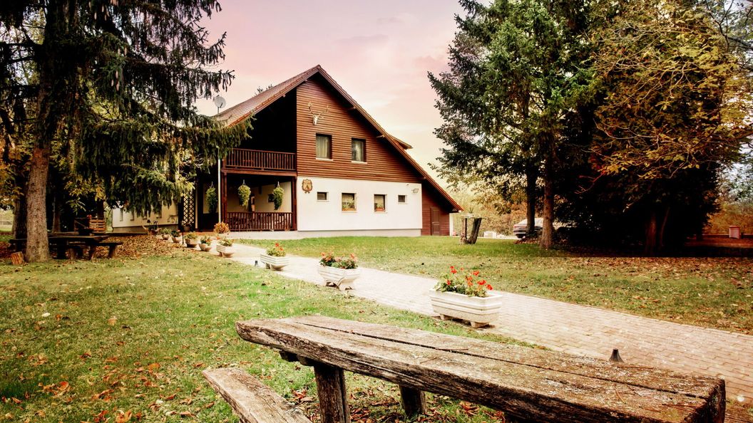 Hársas Vadászház Somogytúr (1)