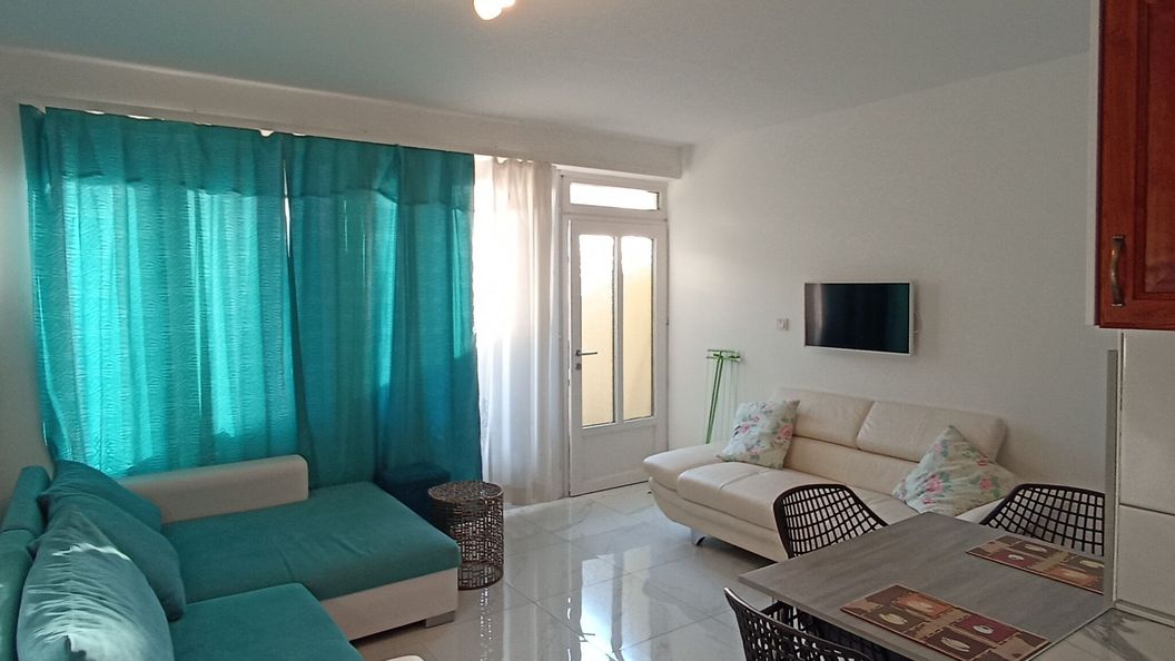 Mali Apartman Zamárdi (1)