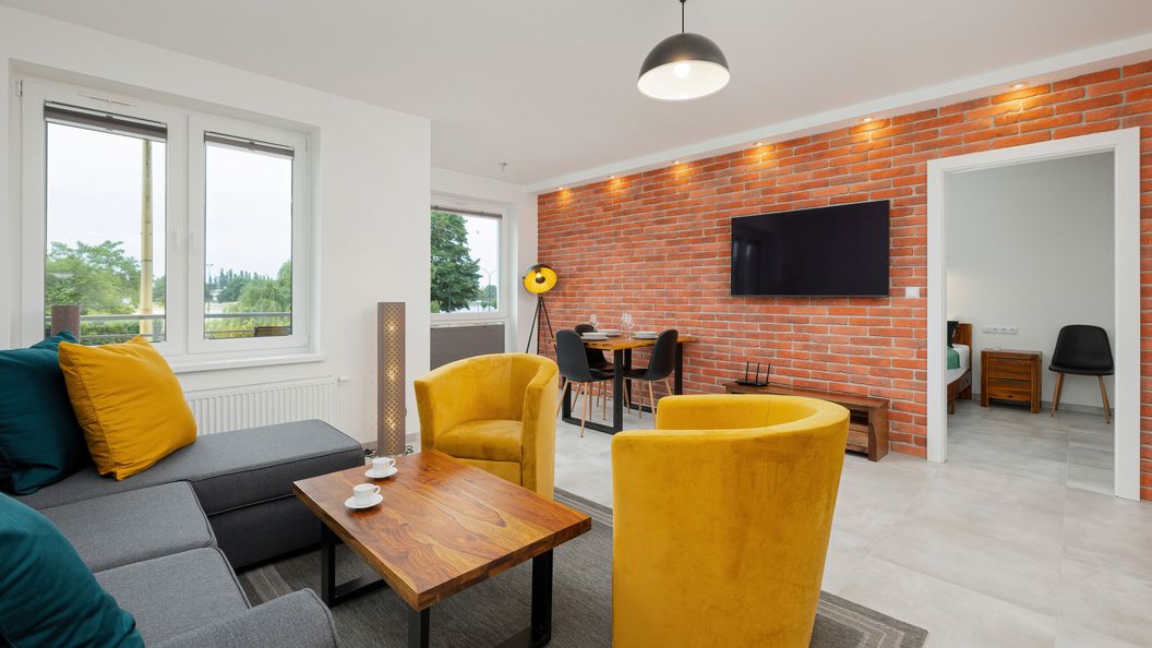 Armii Krajowej 5/6 (1)