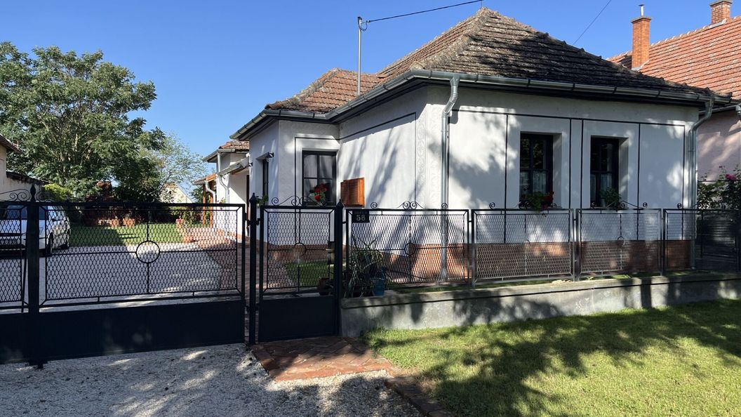 Annushka Apartman Sarud (1)