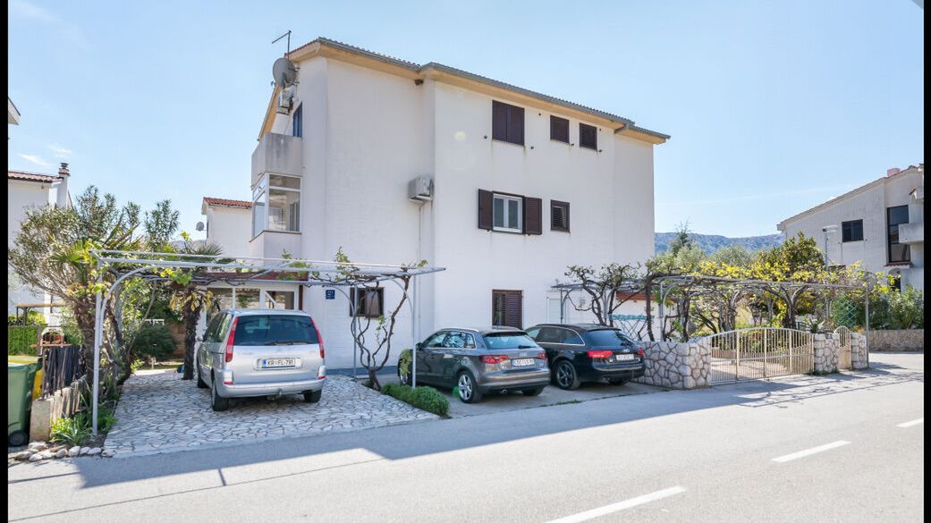 Apartment Azalea Baška (1)