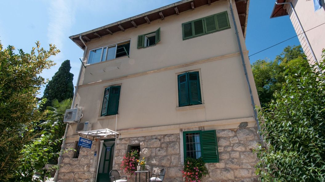 Apartments Lovran II (1)