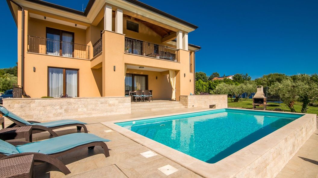 Apartment Villa Cecilia Brusići (1)