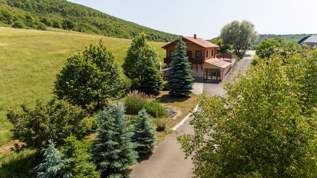 Bibe Vendégház Mónosbél (1)