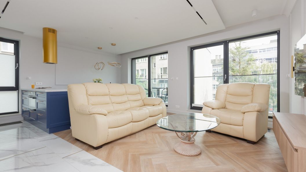 10 Lutego 18A/15 (1)