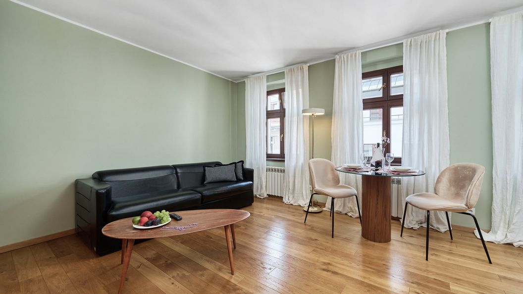 Uniwersytecka 11/12 m. 13 (1)