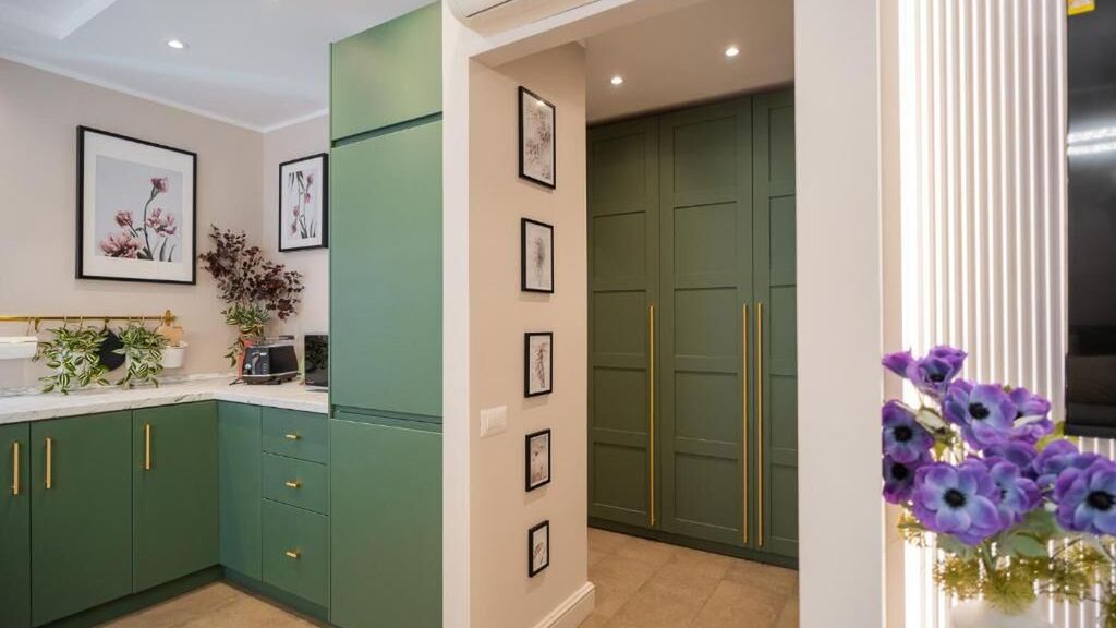 Victoriei Emerald & Pink Gems - Designer Apartments București (1)