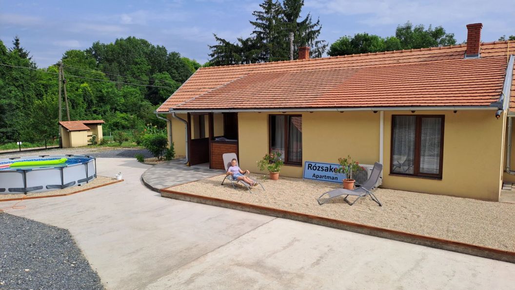 Rózsakert Apartman Zala Tekenye (1)