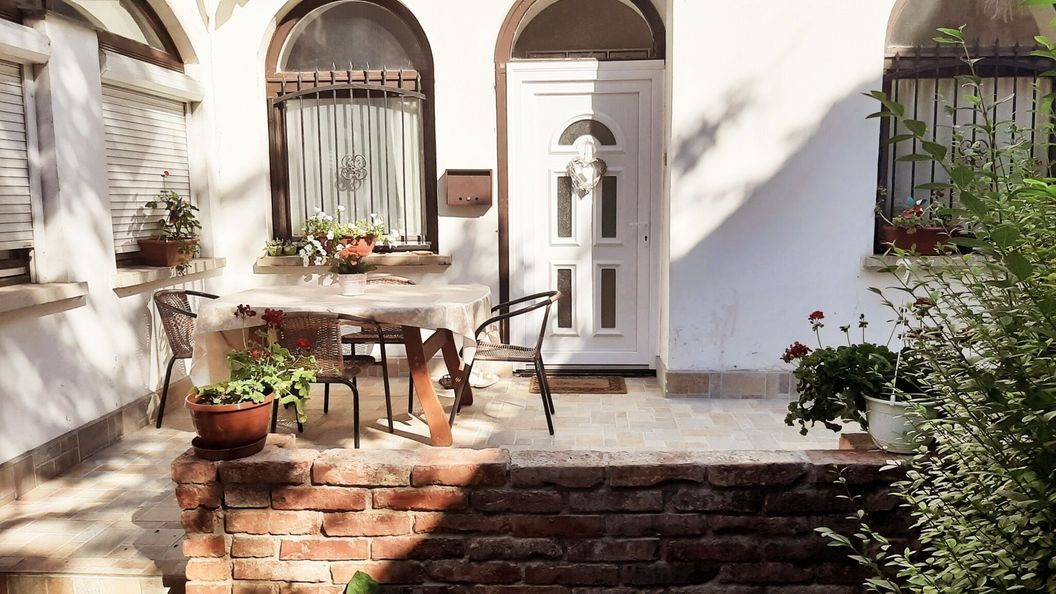 Város Szíve Apartman Eger (1)