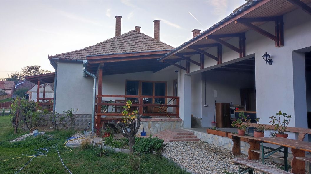 Ambrus Vendégház Izmény (1)