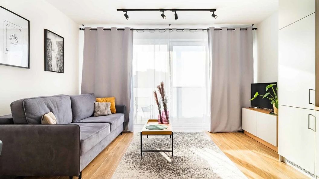 Struga Tower Deep Purple Radom (1)