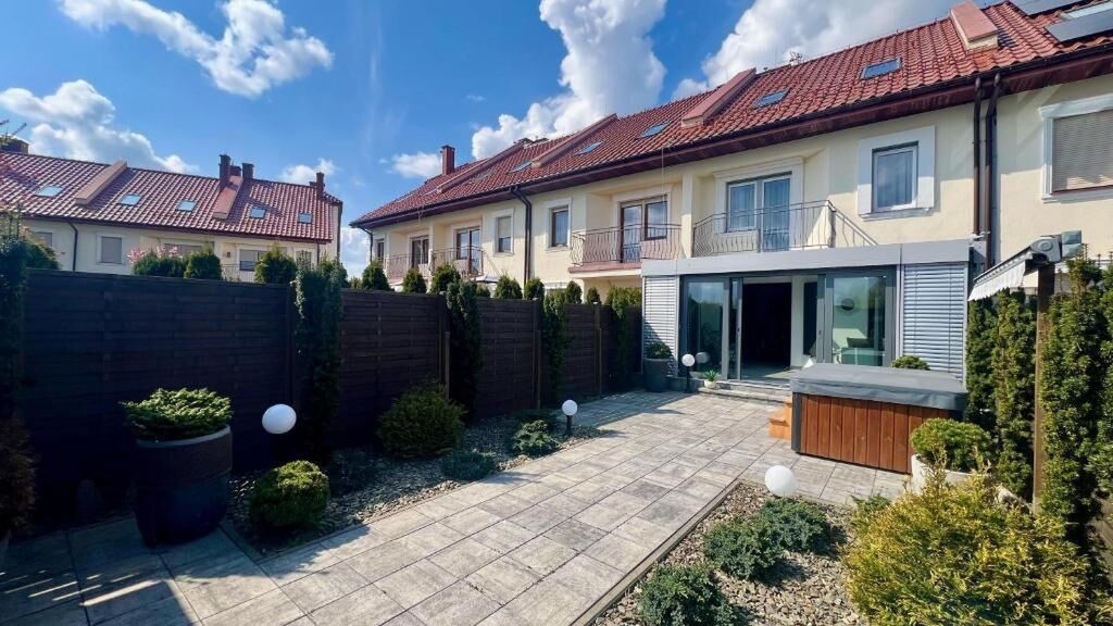 Rodzinny stylowy dom z jacuzzi Mielno (1)