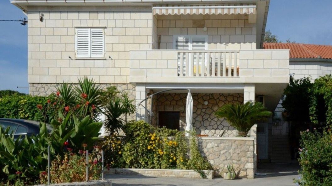 Apartments Žana Postira (1)