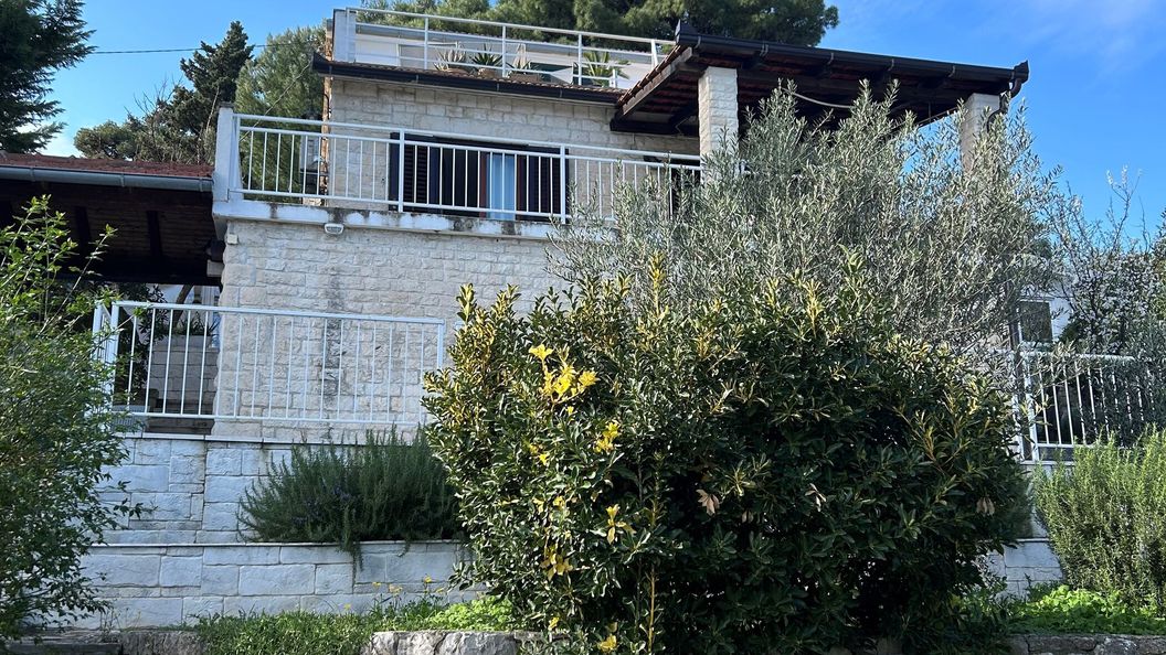 Apartment Dino Splitska (1)