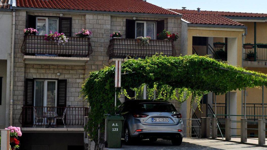 Apartments and Rooms Ljuba Makarska (1)