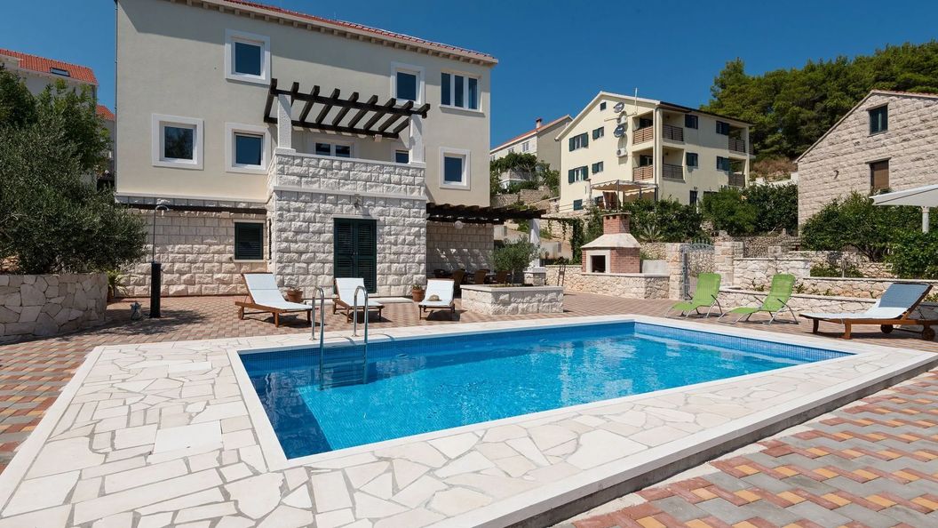 House Sandra Lumbarda (1)