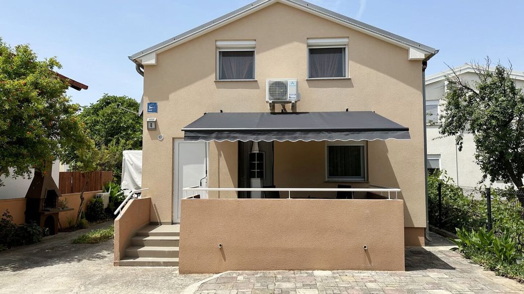 Apartments JoRa Nin (1)