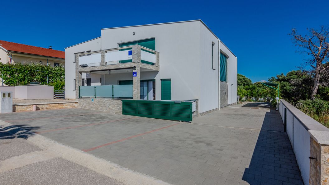 Apartment Marovic Vir II (1)