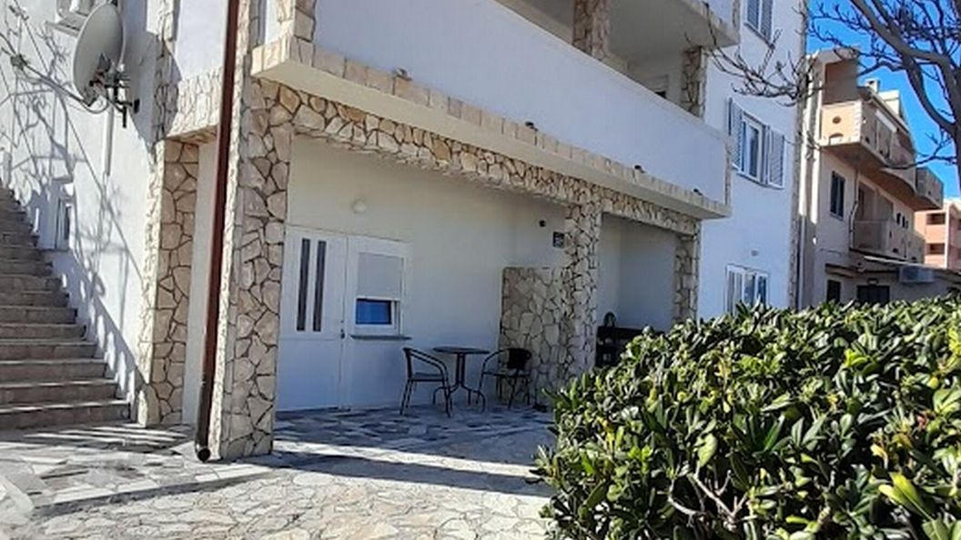 Apartmanok Parkolóhellyel Pag - 20577 (1)