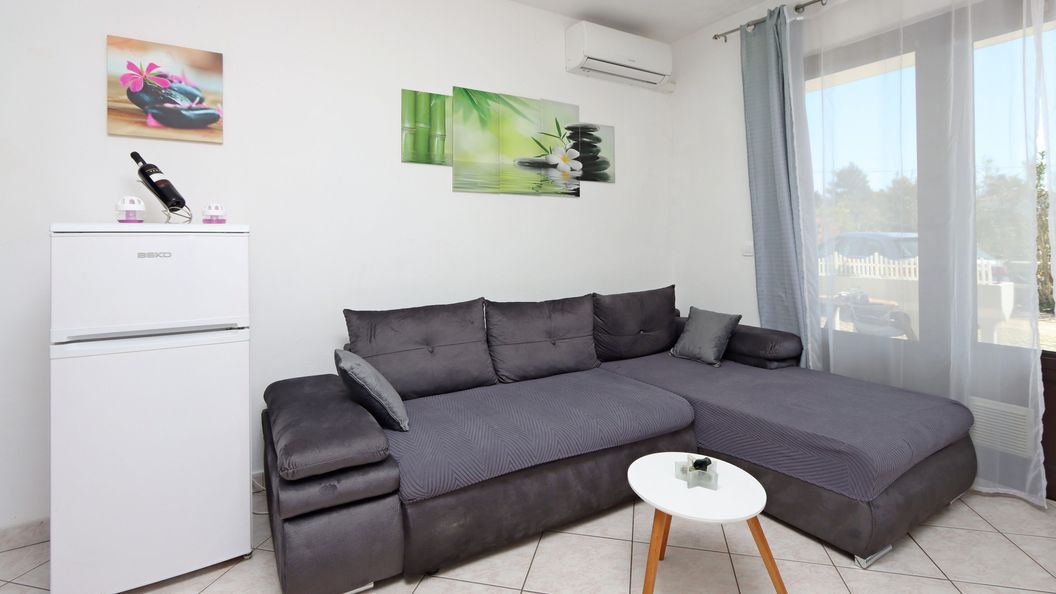 Apartmanok Parkolóhellyel Krk - 21845 (1)