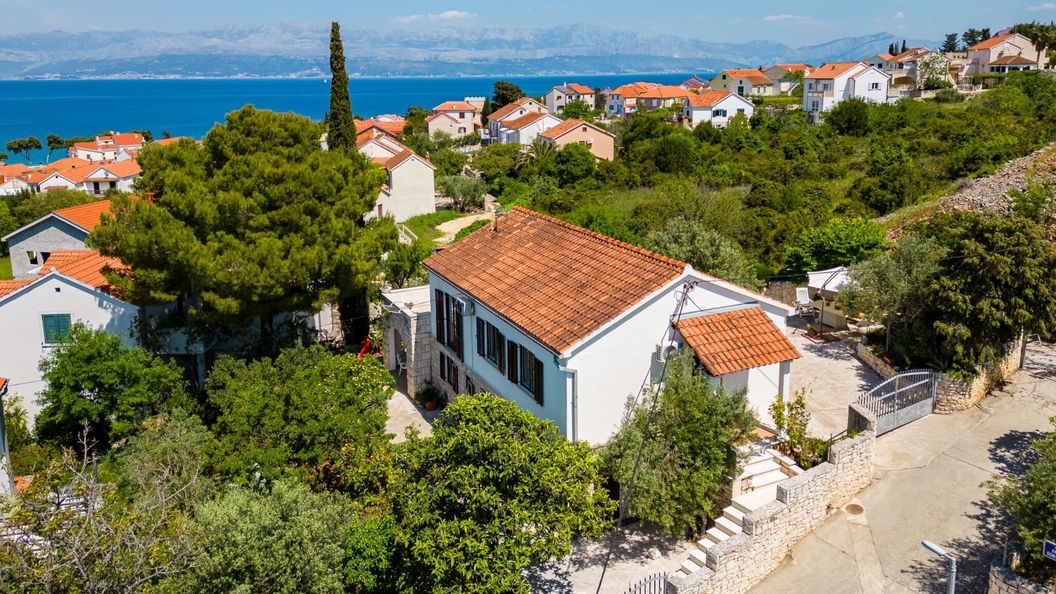 Nyaralóház Parkolóhellyel Sutivan, Brac - 23075 Sutivan (1)