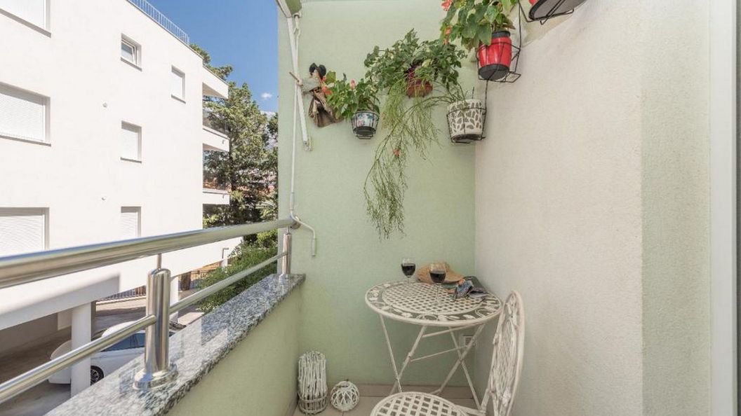 Apartmanok Parkolóhellyel Makarska - 23153 (1)