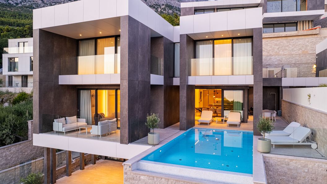 Luxusvilla A Tenger Mellett Medencével Baska Voda, Makarska - 23370 Baška Voda (1)