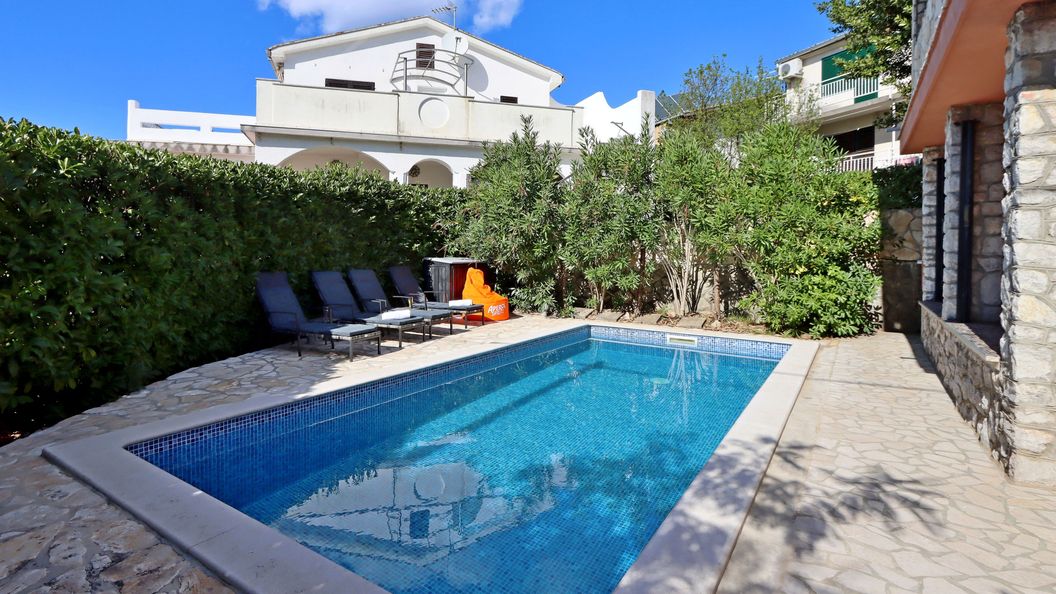 Ház Családok Részére Medencével Malinska, Krk - 23499 Malinska (1)