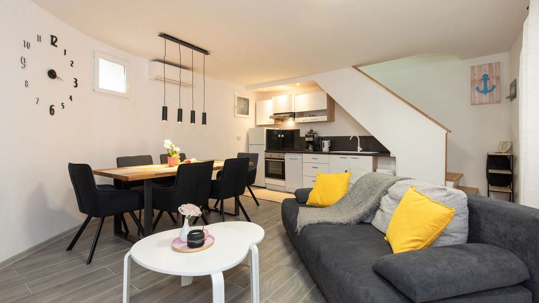 Nyaralóház Parkolóhellyel Punat, Krk - 23535 Punat (1)