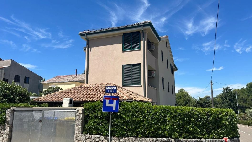 Apartments With Parking Space Punat, Krk - 23621 Punat (1)