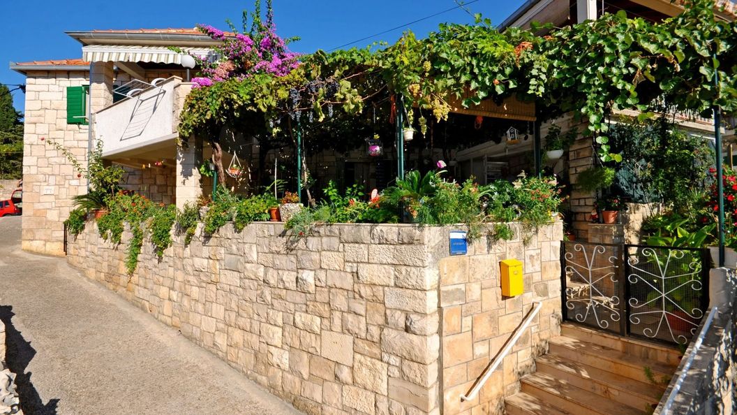 Apartments Kat Splitska (1)