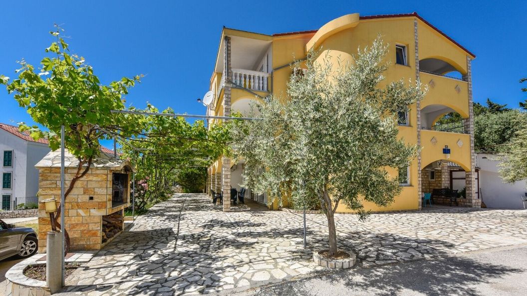 Apartment Mark Novalja (1)