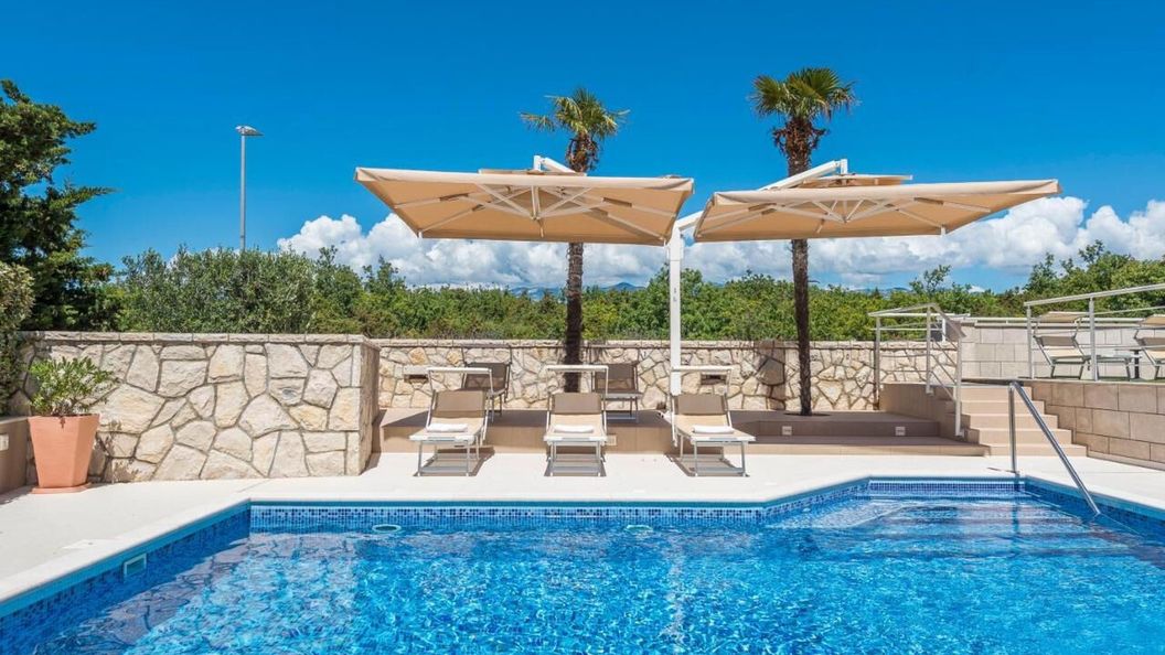 Apartments Tomo Novalja (1)