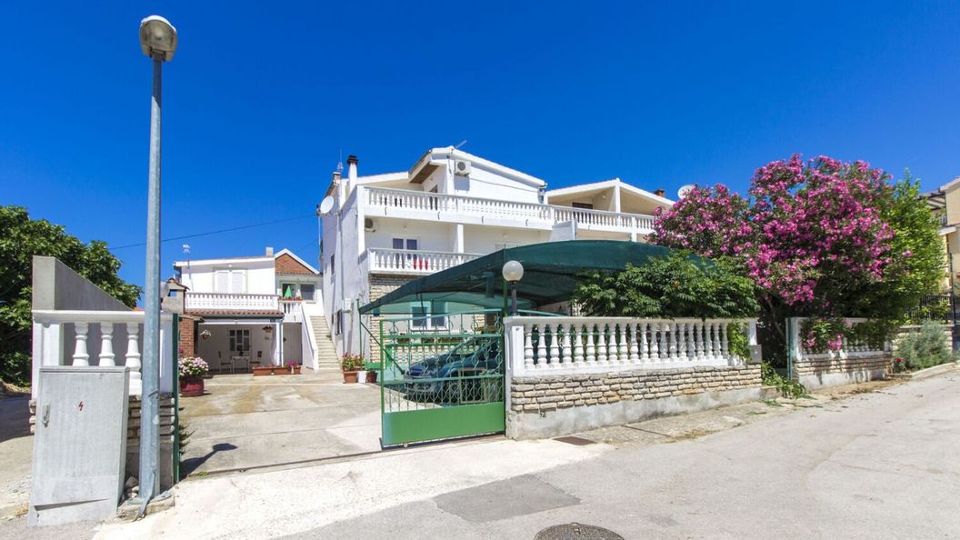 Apartment Malaga Tribunj (1)