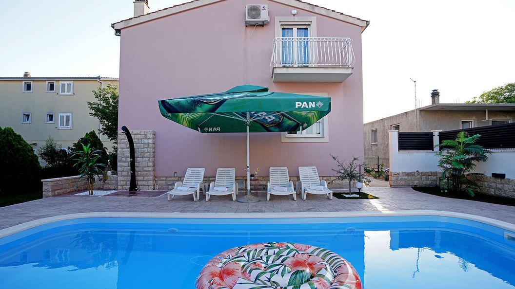 House Tago Kastel Luksic (1)