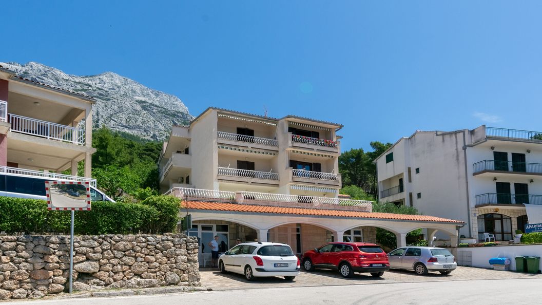 Apartments Nada Brela (1)