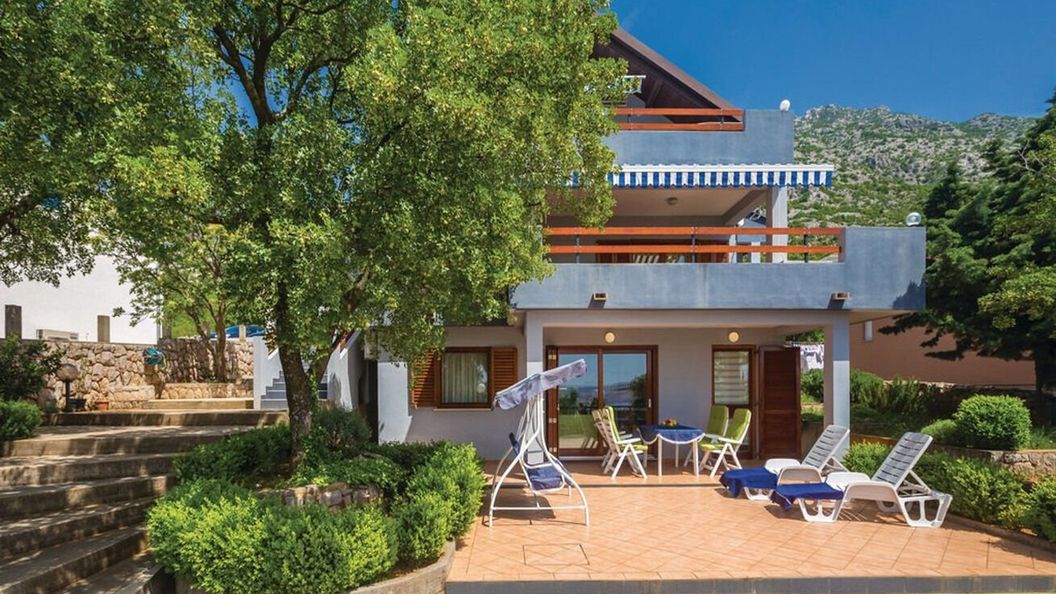 Apartments Ivni Karlobag (1)