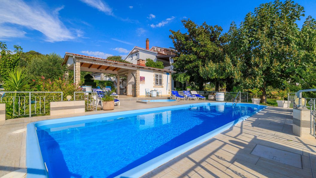 Apartments Ankica Kampor (1)