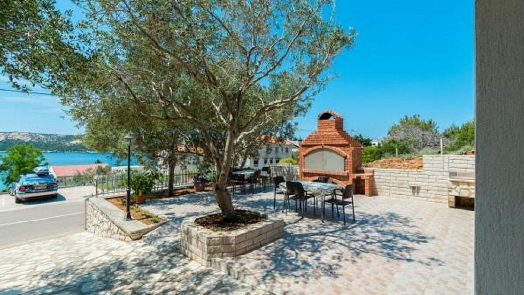 Apartments Jope Stara Novalja (1)