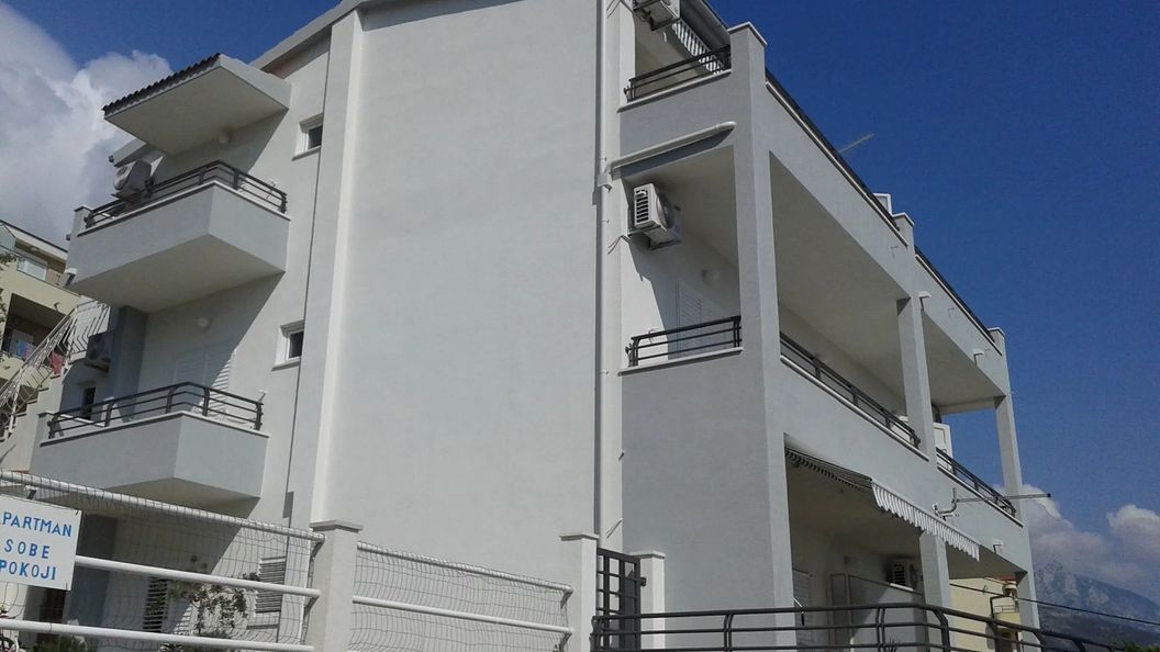 Apartments Josip Baska Voda (1)